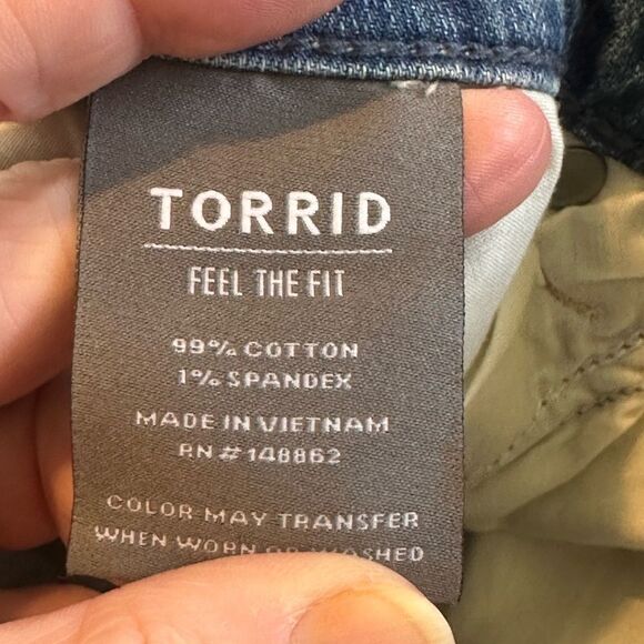 TORRID 5 Inch Vintage Stretch Mid-Rise Shorts Size 26 NWT - Picture 5 of 5